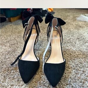 Crown Vintage Black Bow Heels